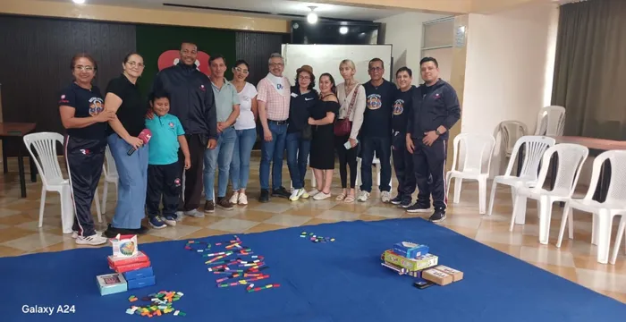Equipo de APADA con camisetas de la organización