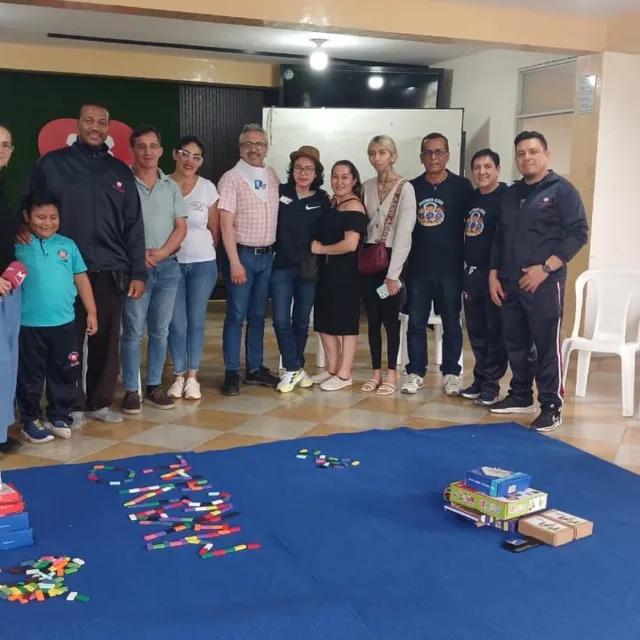 Equipo de APADA con camisetas de la organización